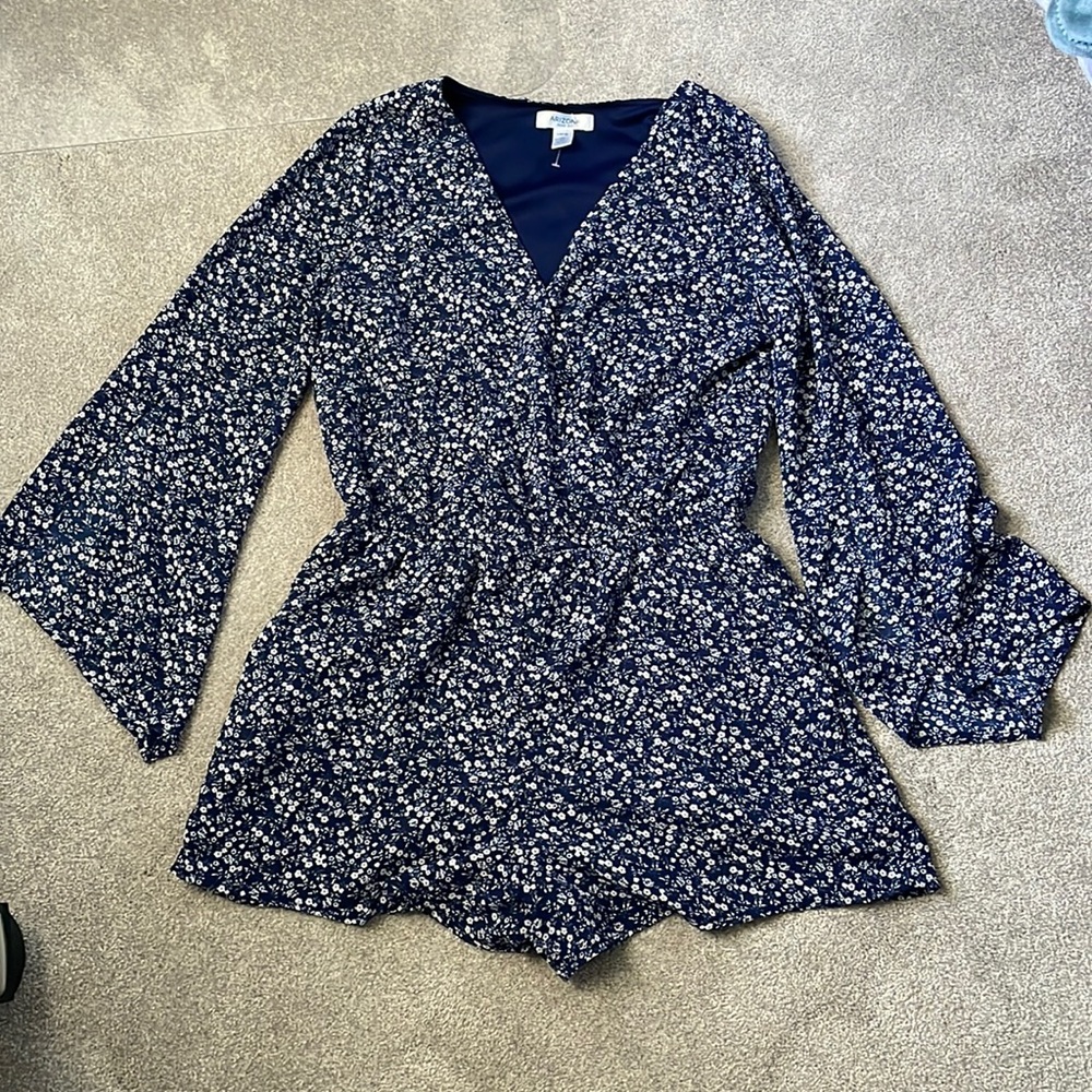 Arizona Jean Co blue and white floral romper